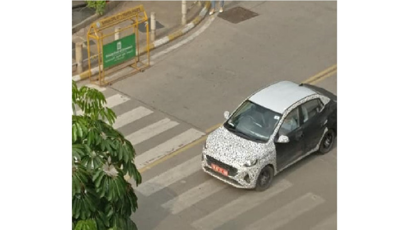 New-gen Hyundai Xcent spied during public road test New-gen Hyundai Xcent spied during public road test