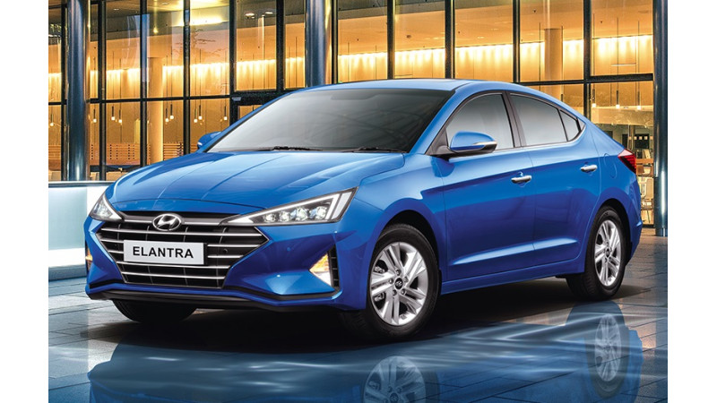 Hyundai India launches the Elantra facelift, prices begin at Rs 15.89 lakhs Hyundai India launches the Elantra facelift, prices begin at Rs 15.89 lakhs